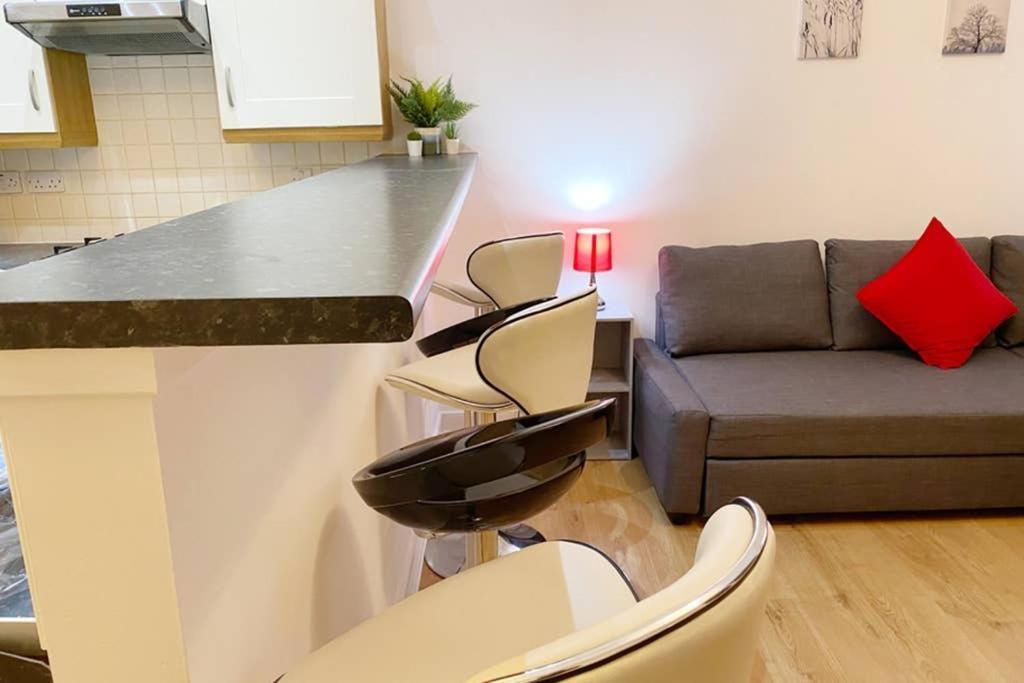 Cozy Nights - Ibrox Street Leilighet Glasgow Eksteriør bilde
